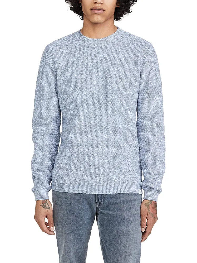 Lightweight sweaters for summer, in the realm of men's summer fashion. Lightweight sweaters have carved a niche as an indispensable layering piece that seamlessly blends comfort with style. 