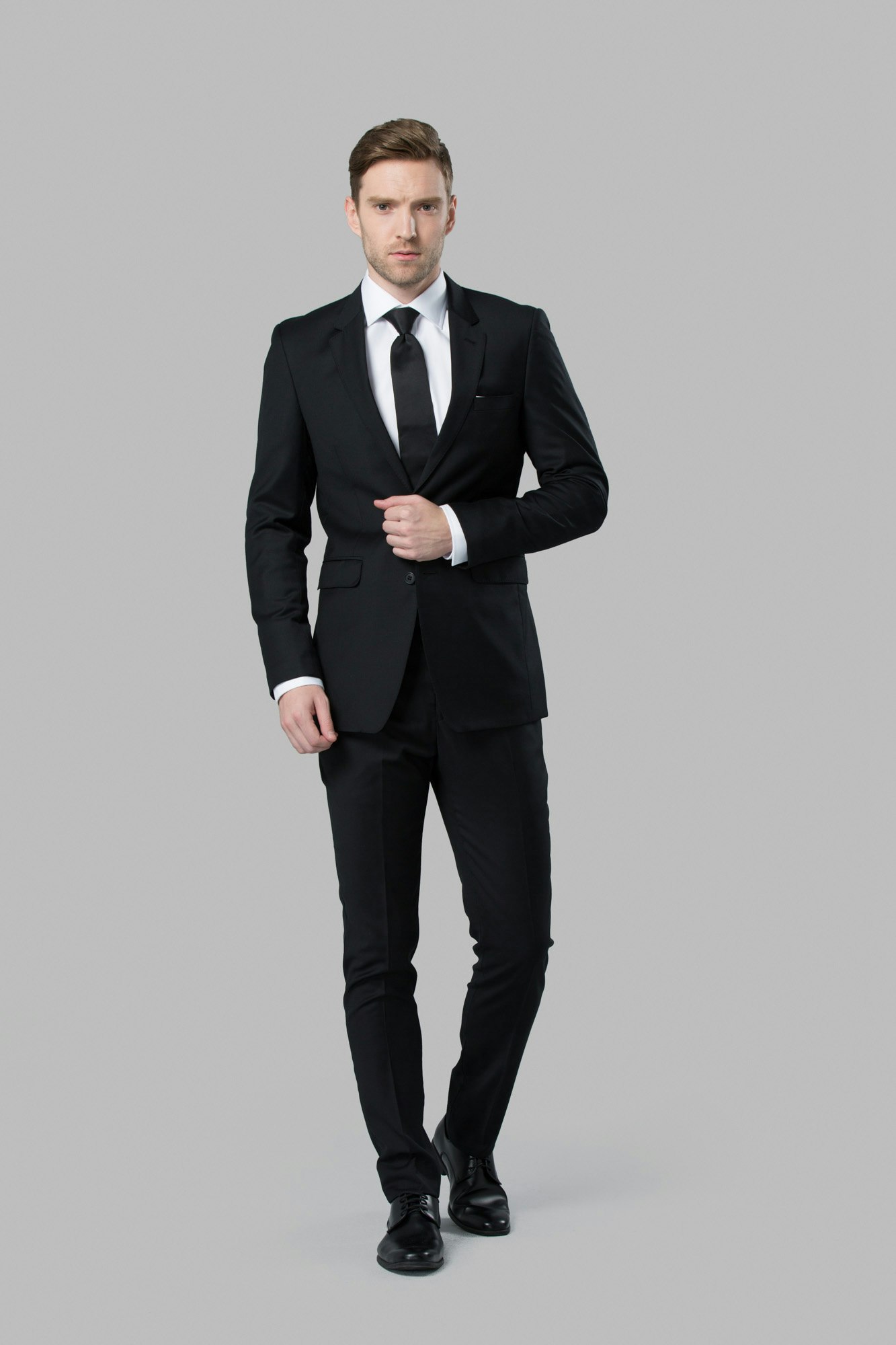 Styling suits for men black is an art form that requires attention to detail, creativity, and a keen understanding of sartorial principles.