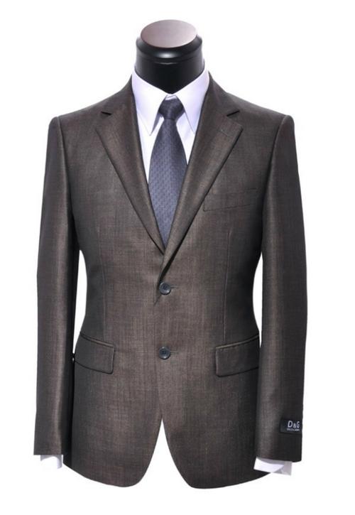 Tan suits for men exude a timeless elegance and versatility that make them a wardrobe essential for various occasions, from weddings to business meetings.