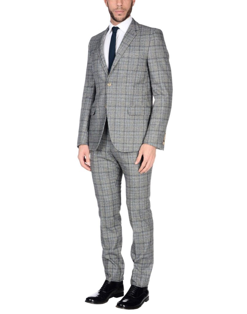 Gucci suits for men are synonymous with luxury, sophistication, and impeccable style. Whether you're attending a formal event, a business meeting