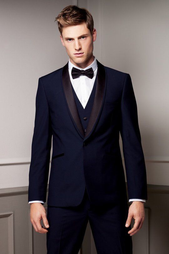 Men prom suits is a special occasion that calls for impeccable style and sophistication, and choosing the right suit is essential to make a lasting impression.
