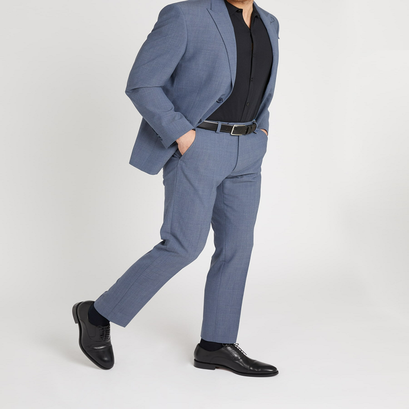 Blue suit with black shirt 